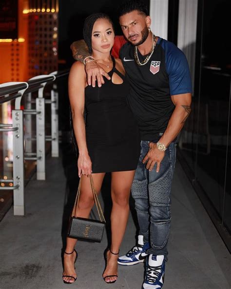 are nikki and pauly still together|Jersey Shore’s Pauly D and Nikki Hall Seen Together。